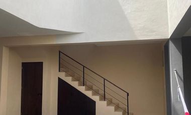 | Casa totalmente amueblada nueva en el centro |