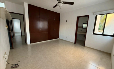 | Exclusiva casa en renta dentro de una excelente zona residencial |