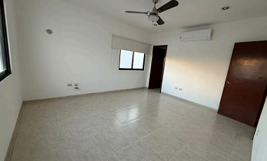 | Exclusiva casa en renta dentro de una excelente zona residencial |