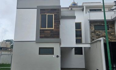 Casa en Venta en Fraccionamiento Privado en Coatepec 🔥✅️🏡