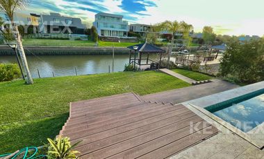Casa en alquiler en barrio cerrado El Yacht, 4 habitaciones, amarra al agua