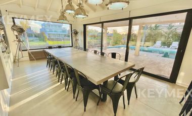 Casa en alquiler en barrio cerrado El Yacht, 4 habitaciones, amarra al agua