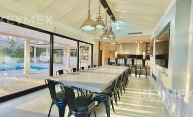 Casa en alquiler en barrio cerrado El Yacht, 4 habitaciones, amarra al agua