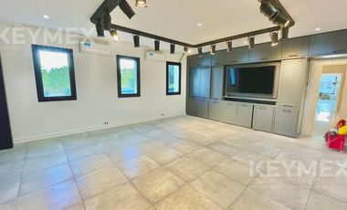 Casa en alquiler en barrio cerrado El Yacht, 4 habitaciones, amarra al agua