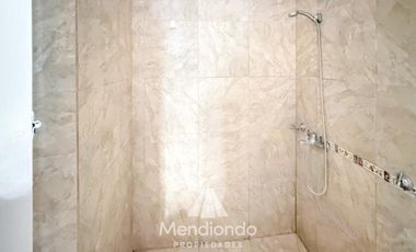 Departamento 2 AMB C/DEPENDENCIA Y BALCON A LA CALLE!