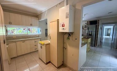 Casa en Alquiler de 5 Ambientes en El Carmencito