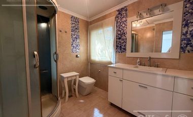 Casa en Alquiler de 5 Ambientes en El Carmencito