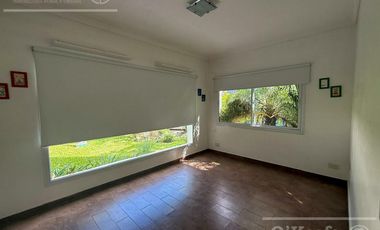 Casa en Alquiler de 5 Ambientes en El Carmencito