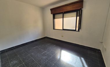 Casa 3ambientes ALQUILER en Gerli
