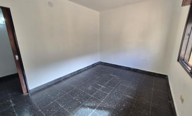 Casa 3ambientes ALQUILER en Gerli