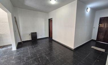 Casa 3ambientes ALQUILER en Gerli