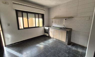 Casa 3ambientes ALQUILER en Gerli
