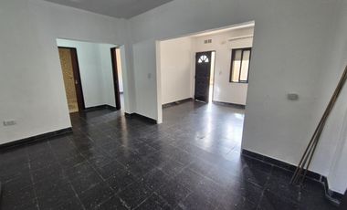 Casa 3ambientes ALQUILER en Gerli