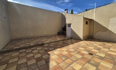 Casa 3ambientes ALQUILER en Gerli