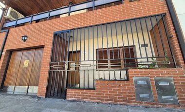 Casa 3ambientes ALQUILER en Gerli