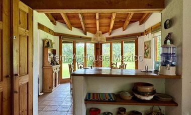 Casa en Renta en Valle de Bravo, Valle de Bravo CR 26-2864.