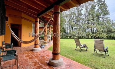 Casa en Renta en Valle de Bravo, Valle de Bravo CR 26-2864.