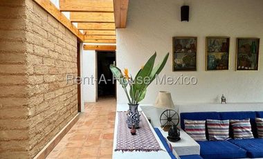 Casa en Renta en Valle de Bravo, Valle de Bravo CR 26-2864.