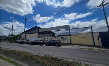 Alquilo GALERA 2900 Mts VILLA GRECIA NEGOCIABLE D.D