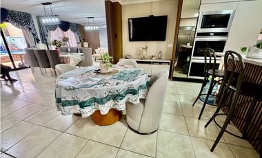 VENTA CASA BRISAS DEL GOLF CON PISCINA (EC)