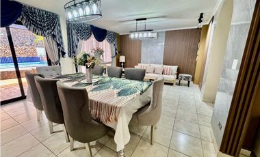 VENTA CASA BRISAS DEL GOLF CON PISCINA (EC)