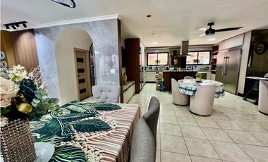 VENTA CASA BRISAS DEL GOLF CON PISCINA (EC)
