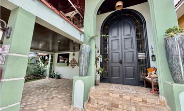 VENTA CASA BRISAS DEL GOLF CON PISCINA (EC)