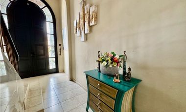 VENTA CASA BRISAS DEL GOLF CON PISCINA (EC)