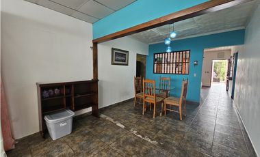 Alquiler de casa en barriada Los Pinos, Las Tablas