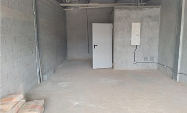 Se alquila local en pedregal (AP)