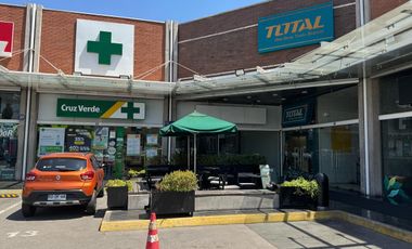 GRAN LOCAL EN STREP CENTER