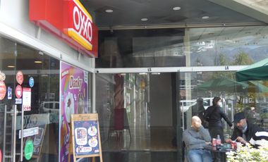 GRAN LOCAL EN STREP CENTER