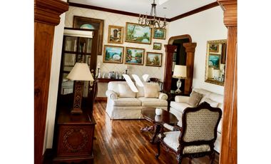 SE VENDE EXCLUSIVA RESIDENCIA EN URB. LAS PERLAS - DAVID, CHIRIQU