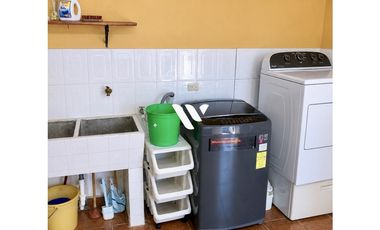 SE VENDE EXCLUSIVA RESIDENCIA EN URB. LAS PERLAS - DAVID, CHIRIQU