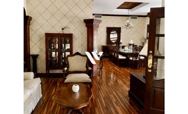 SE VENDE EXCLUSIVA RESIDENCIA EN URB. LAS PERLAS - DAVID, CHIRIQU