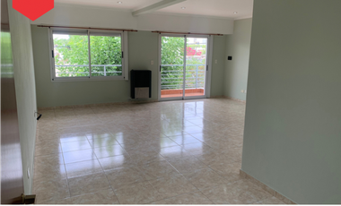 DEPARTAMENTO (Calle 8 e/13 y 15)