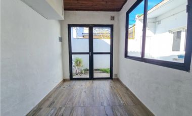 Departamento PH 3 amb. con patio - Rivadavia y Dorrego