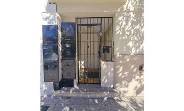 Departamento PH 3 amb. con patio - Rivadavia y Dorrego