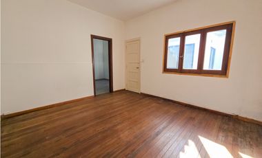 Departamento PH 3 amb. con patio - Rivadavia y Dorrego