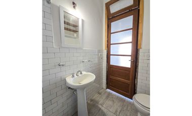 Departamento PH 3 amb. con patio - Rivadavia y Dorrego