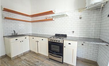 Departamento PH 3 amb. con patio - Rivadavia y Dorrego