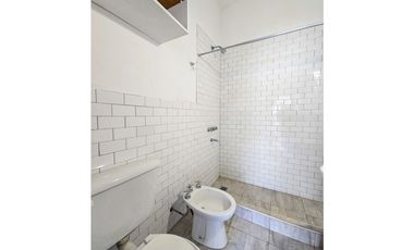 Departamento PH 3 amb. con patio - Rivadavia y Dorrego