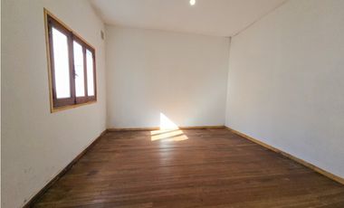 Departamento PH 3 amb. con patio - Rivadavia y Dorrego