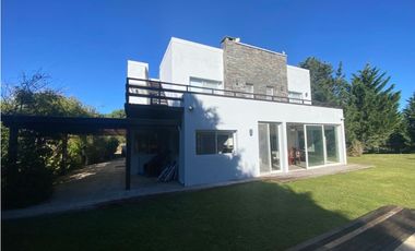 Casa lote 334 Golf II Costa Esmeralda fondo cancha