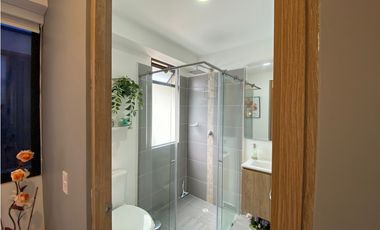 SE VENDE ESPECTACULAR CASA EN CONJUNTO CERRADO CERCA A LA TEBAIDA
