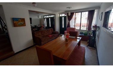 ESPECTACULAR CASA EN VENTA UBICADA EN ZONA CÉNTRICA DE ARMENIA