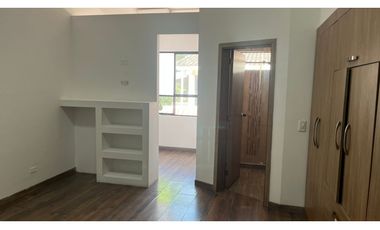 Arriendo Casa 2 Niveles en el Barrio El Ingenio, Cali