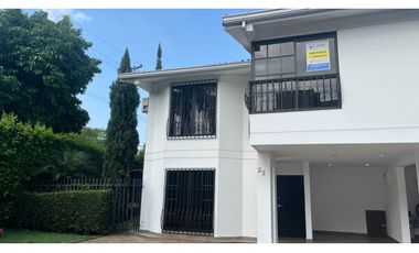Arriendo Casa 2 Niveles en el Barrio El Ingenio, Cali