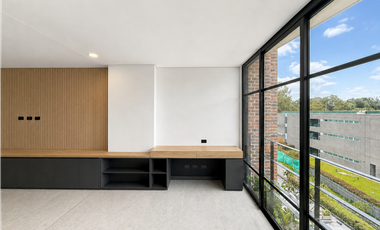 VENTA APARTA-LOFT EN ENVIGADO, SECTOR ALTO DE PALMAS - USHUAYA