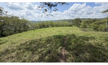 VENTA DE FINCA EN MONTENEGRO, QUINDO, COLOMBIA
